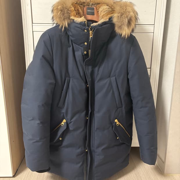 맥케이지 몬트리올 네이비 라쿤 패딩(40사이즈)