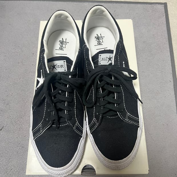 스투시 컨버스 로우 300사이즈