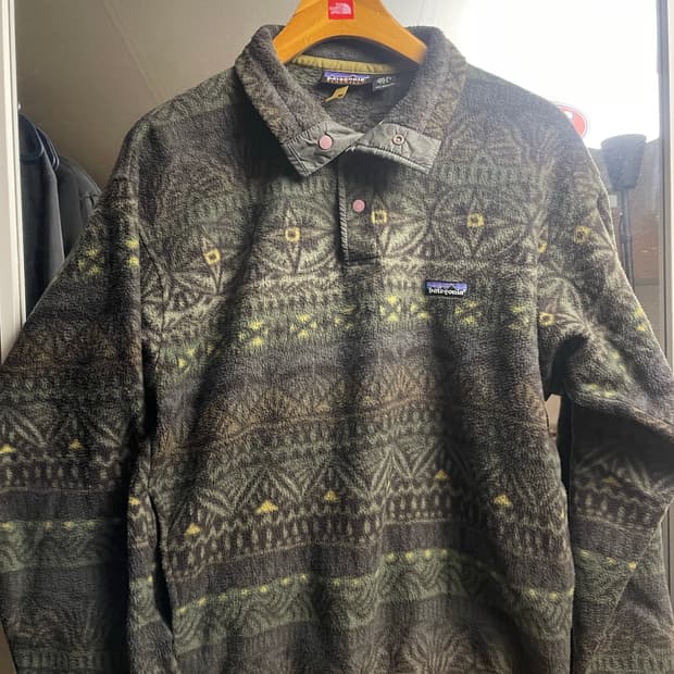 파타고니아 신칠라 후리스 M