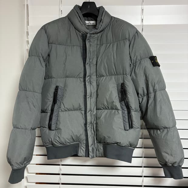 스톤아일랜드 크링클랩스 패딩 