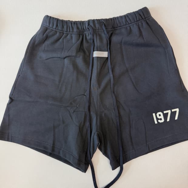 에센셜 1977 아이언 쇼츠 XL