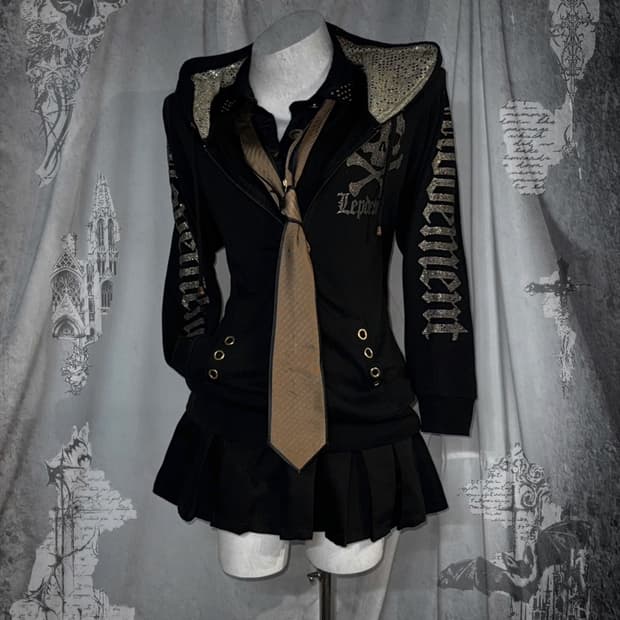 Dig Deep 디그딥 골드 글리터 프린팅 데일리펑크 해골 코디세트 