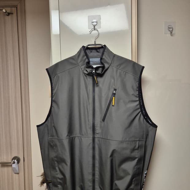 디스이즈네버댓 고어텍스 조끼 XL