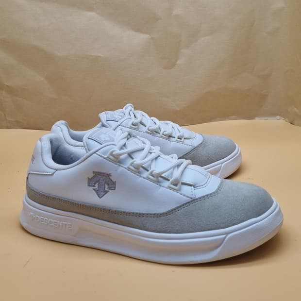 데상트 디플레어 그레이 여성운동화240 