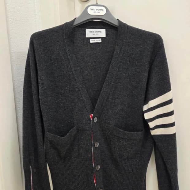 (새상품급) 톰브라운 캐시미어 가디건2사이즈 