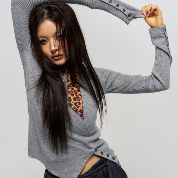 BUTTON SLIT HENLEY KNIT GREY s사이즈