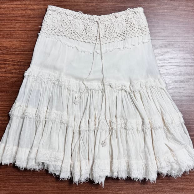 빈티지 화이트 패턴 미디 스커트 모리걸