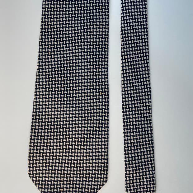 크리스찬디올무슈 넥타이