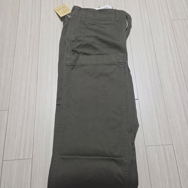 버즈릭슨 오리지널 치노 올리브 32사이즈 팝니다.