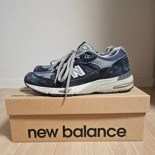 뉴발란스 991 네이비 285