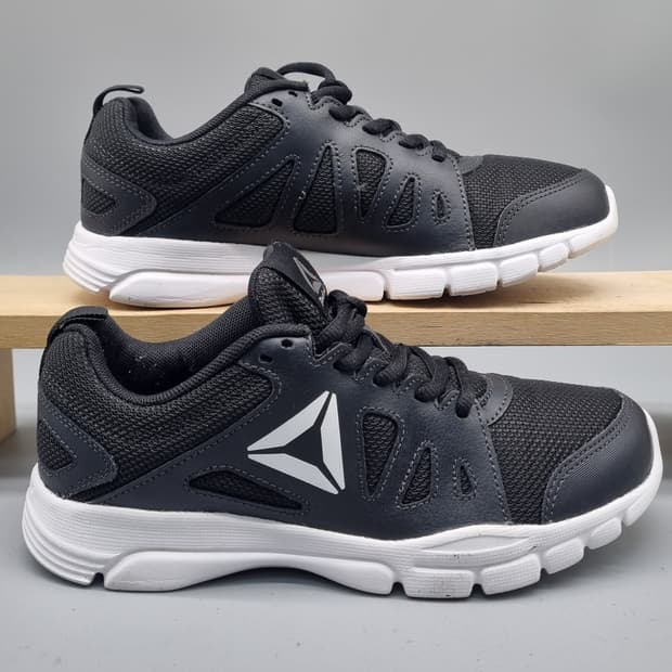 리복 트레인퓨전 여성운동화230