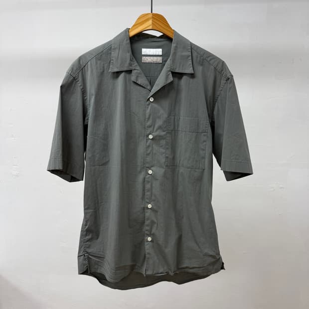 빈폴 BEANPOLE 나일론 혼방 반팔 셔츠 (그레이 / 95) JS39