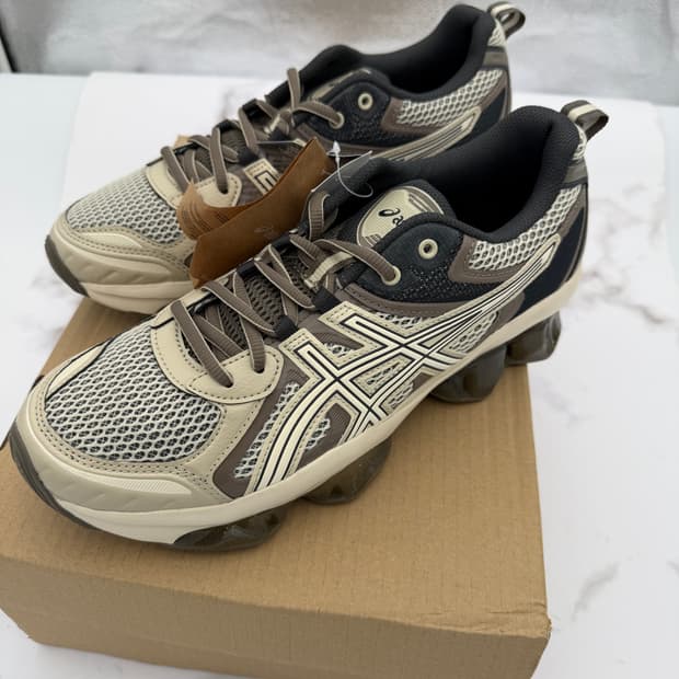 아식스 젤 퀀텀 키네틱 버치 다크 토프