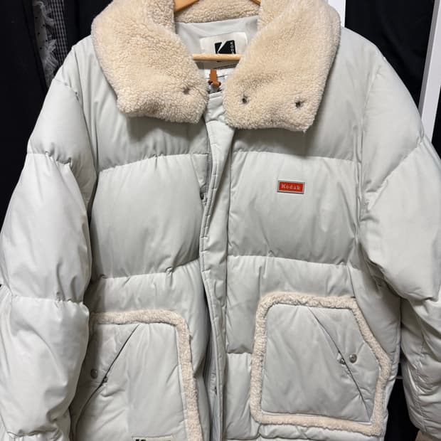 코닥 덕다운 숏패딩 XL사이즈 아이보리컬러
