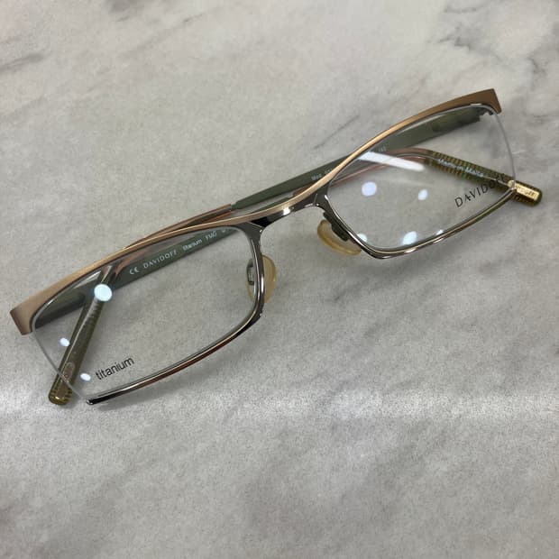 다비도프 Davidoff  엔틱 골드그린 티타늄 스퀘어 반무테 안경