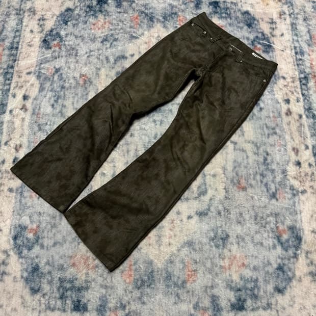 Semantic design 00s khaki boots cut pant