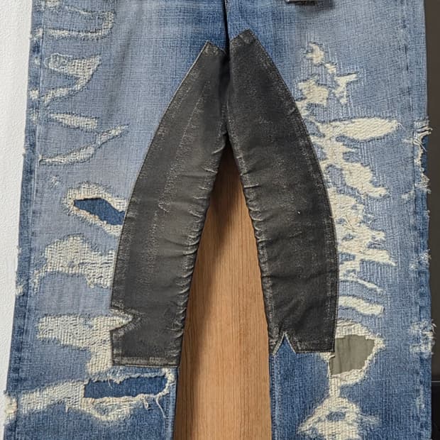Givenchy moleskin distroyed jeans