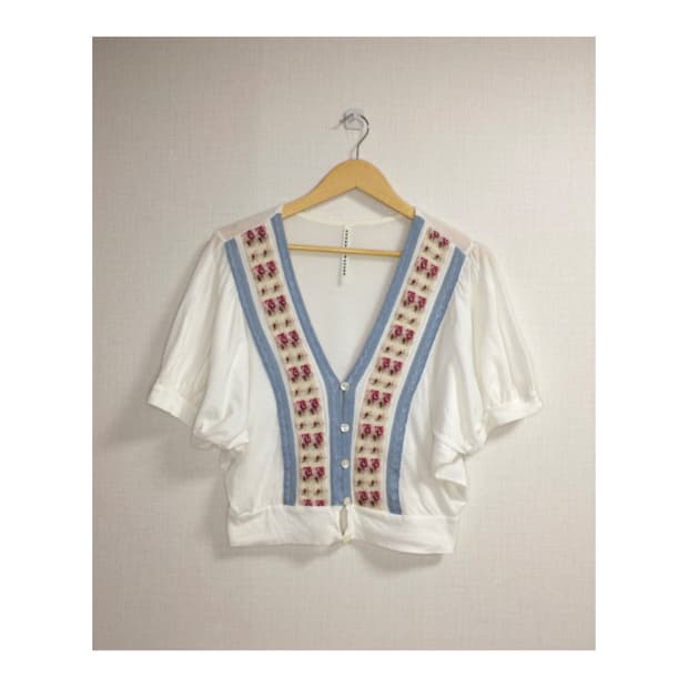 스나오쿠와하라 화이트 플로럴 가디건