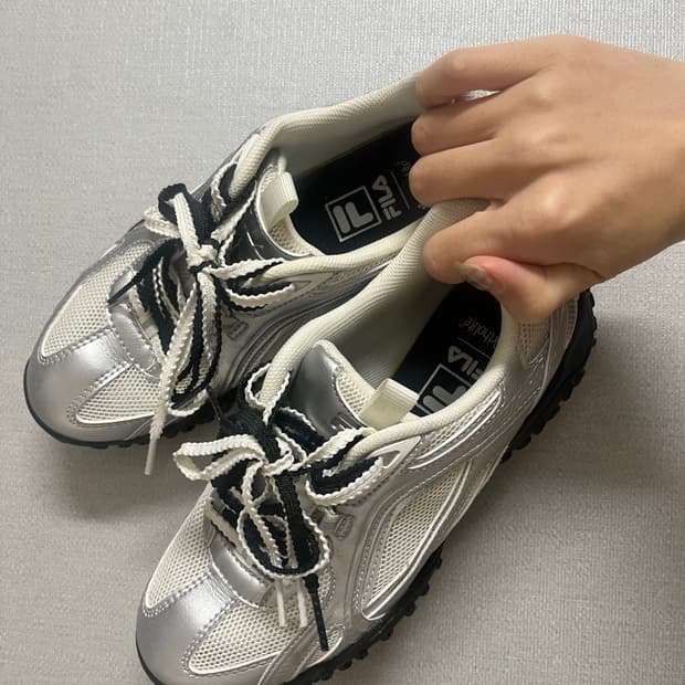 휠라 에샤페 실버문 [230]