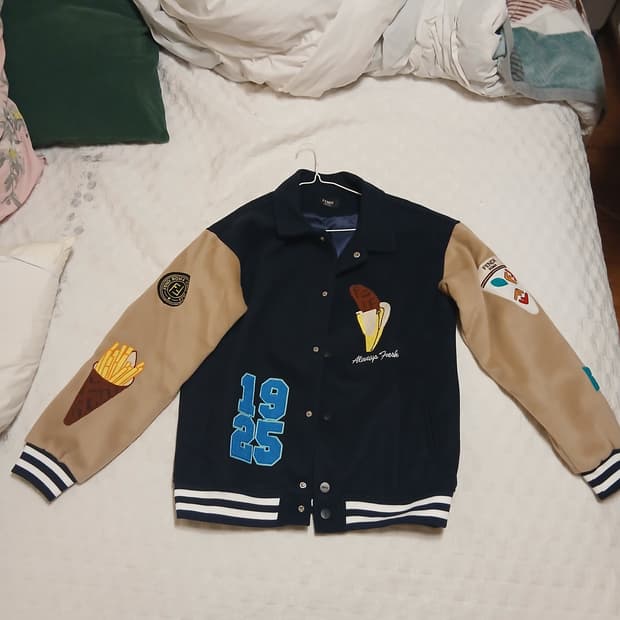 펜디 야구점퍼(L사이즈)