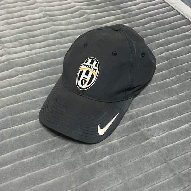 나이키 유벤투스 볼캡
