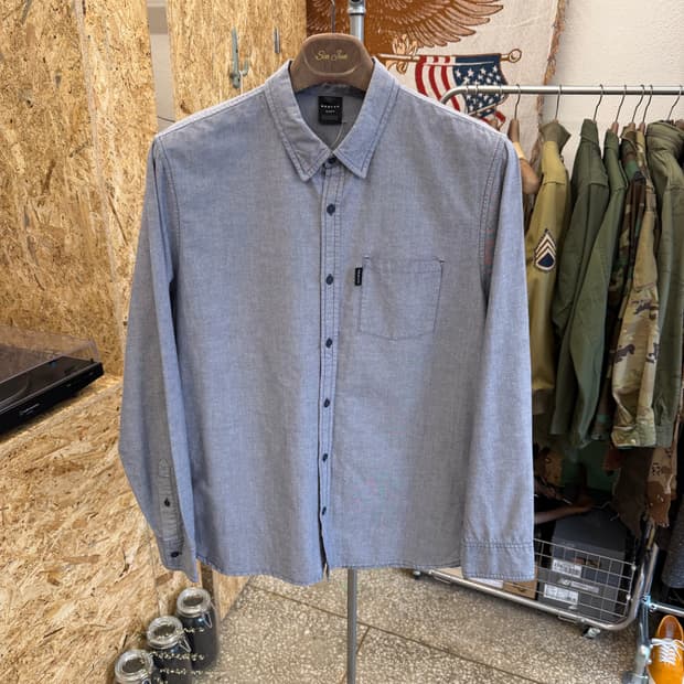 오클리 히든 버튼 다운 코튼 블렌드 셔츠