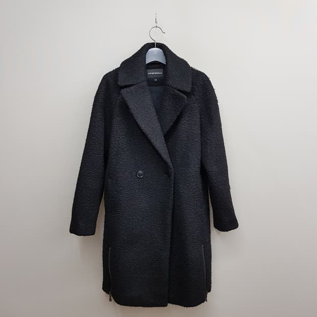 엠포리오 아르마니  블랙 부클 롱코트 36사이즈