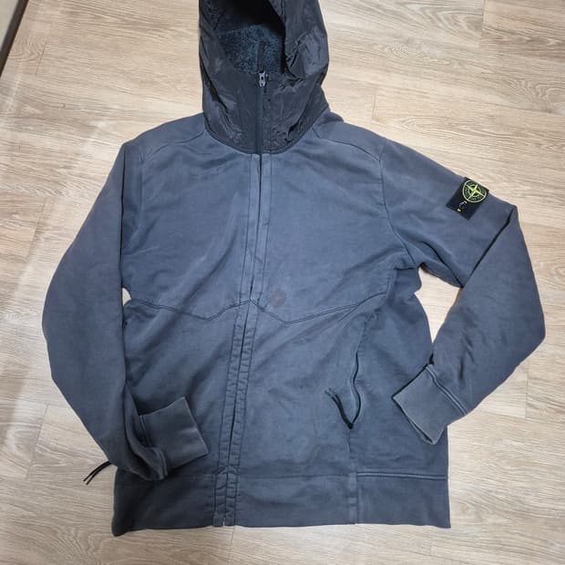 [XXL] 16FW 스톤아일랜드 나일론 후드 집업 차콜 회색