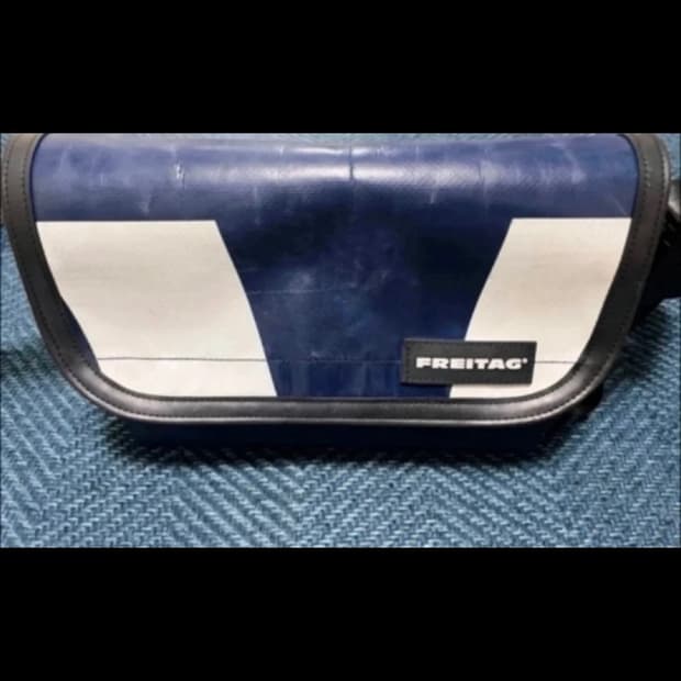 프라이탁 하외이파이브오 네이비