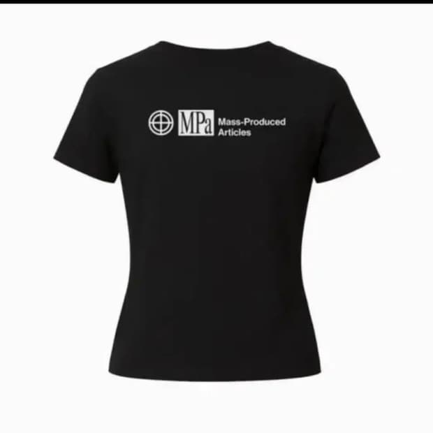 구매)플라스틱프로덕트반팔 우먼 블랙 m