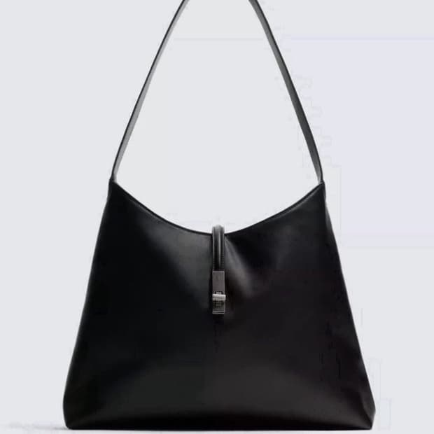 자라 플레인 숄더백