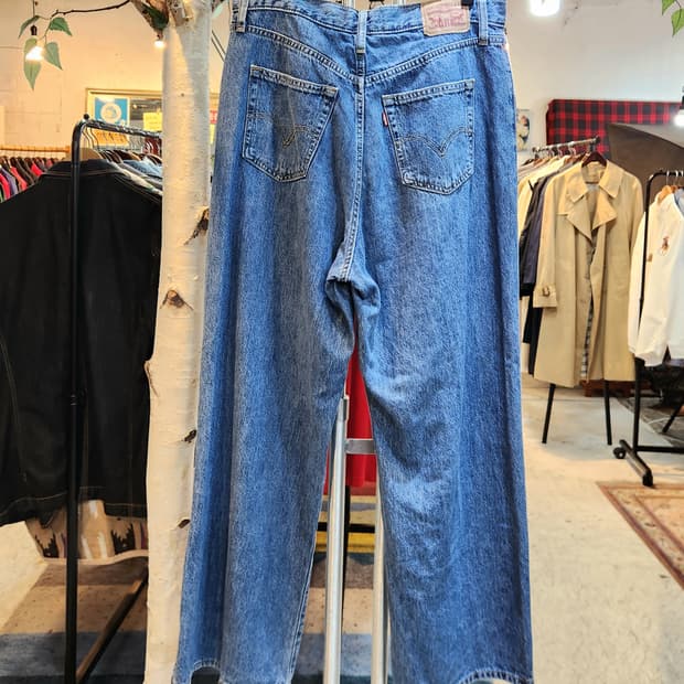 LEVIS 리바이스 하이웨스트 스트레이트 핏 데님 팬츠