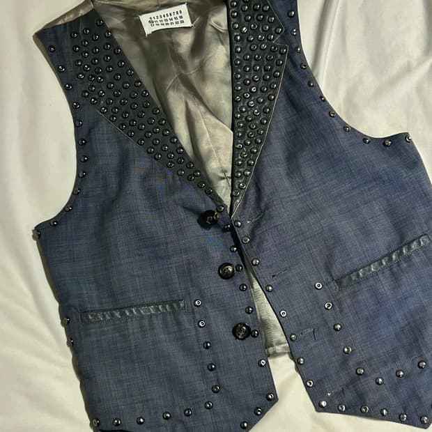 메종 마르지엘라 스터드 베스트