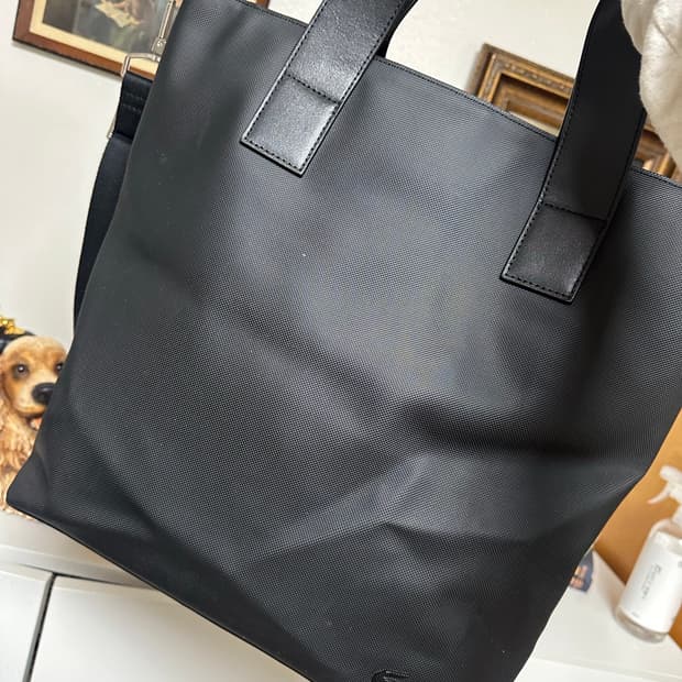 라코스테 토트백 블랙 팝니다