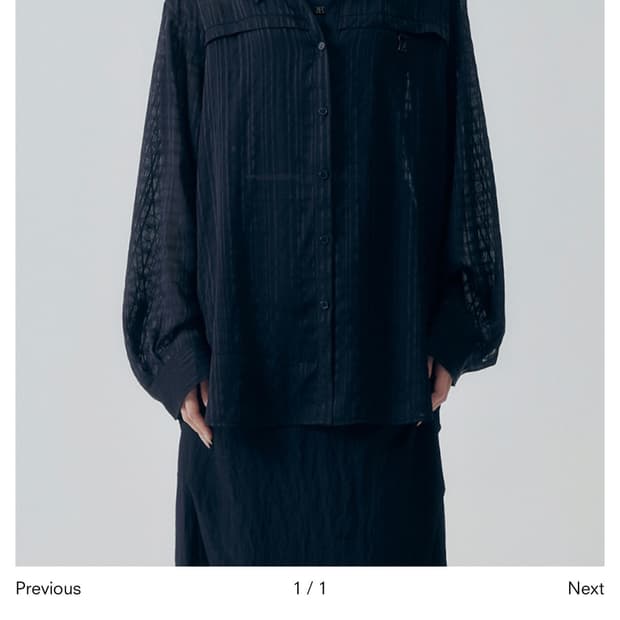 트리밍버드 시어 백리스 버튼 셔츠 블랙