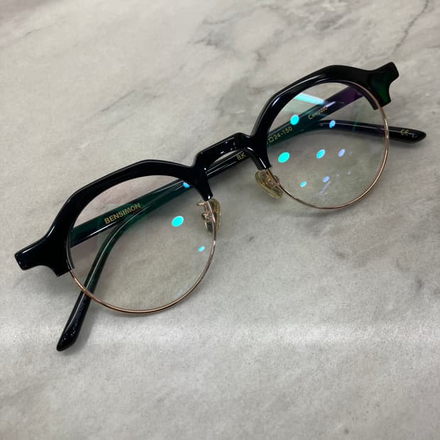 B35 밴시몽 BENSIMON 블랙골드 라운드 볼드 하금테 안경(27g)