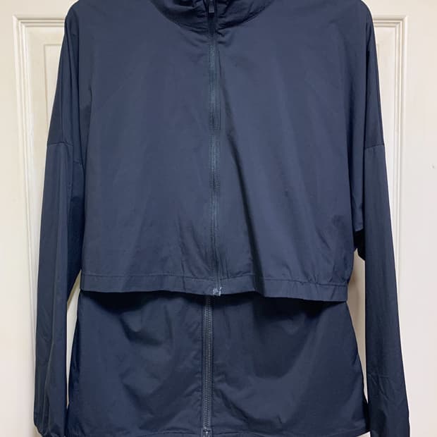 NIKE 나이키 3 in 1 라이트웨이트 디테쳐블 스포츠웨어(S 사이즈)