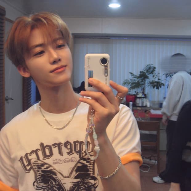 ☆NCT 재민 Pick 삼성(Samsung) Vluu i8 ☆