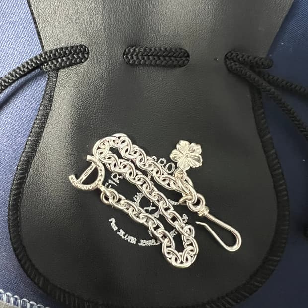 퍼스트애로우즈 팔찌