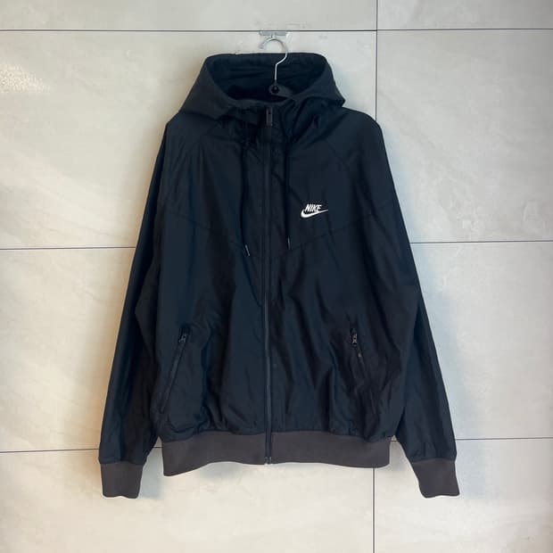 나이키 윈드러너 바람막이 블랙 (L size)