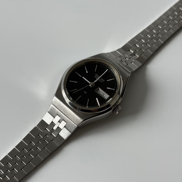 리코 1980년대 블랙 다이얼 실버 오벌 쿼츠 여성