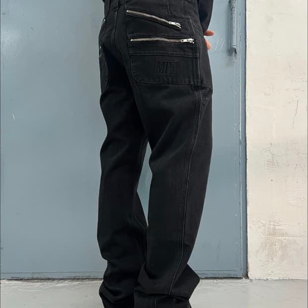 m) 플라스틱프로덕트 MPa SPLIT POCKET PANTS 블랙