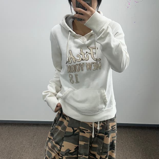 Abercrombie 아베크롬비 크림 아이보리 A&F 뉴욕 자수 후드티
