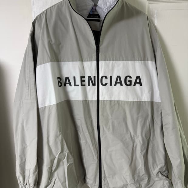 발렌시아가 오버사이즈 트랙자켓 (사이즈 105정도)