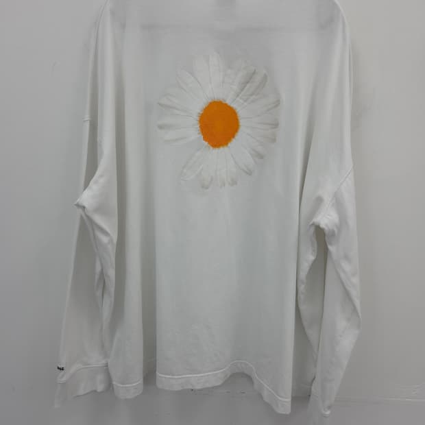 XL 나이키 피스마이너스원 흰색 데이지 프린팅 긴팔 티셔츠