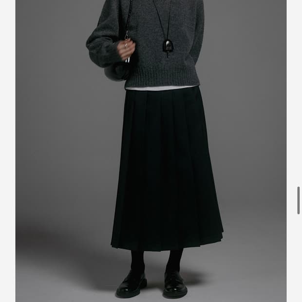 얼바닉30 Rigby V-neck Knit