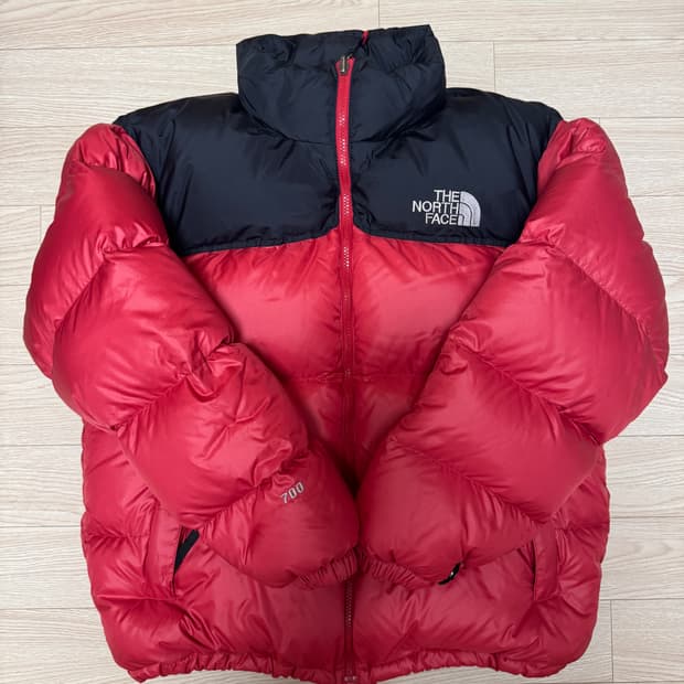 노스페이스  / 눕시 700 / 100사이즈 