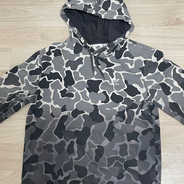 아디다스 카모 후드티
