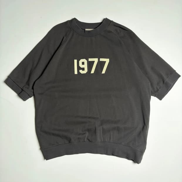 에센셜 피어오브갓 1977 레글런 크루넥 반팔 티셔츠 R1163