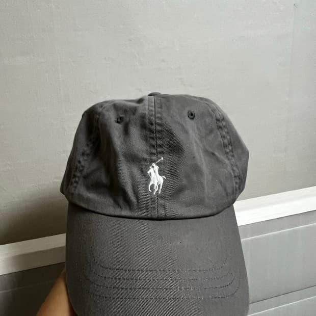 폴로 볼캡 그레이